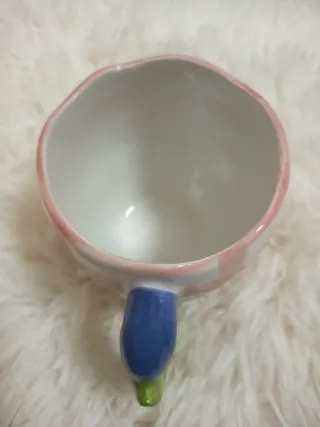 Taza de cerámica con diseño de tulipán rosa