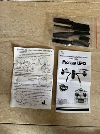 Dron Pioneer UFO FPV Negro