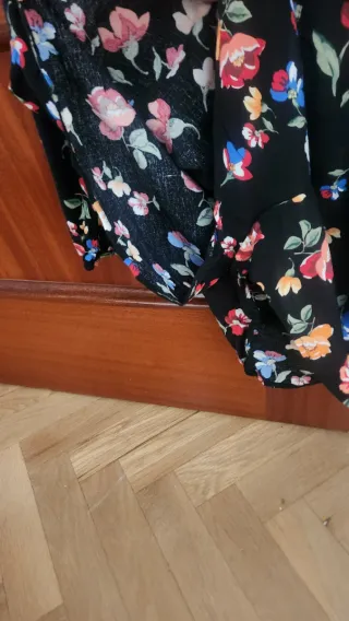 Mono corto floral Stradivarius