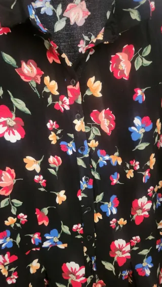 Mono corto floral Stradivarius