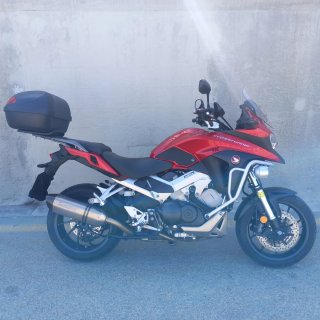 Honda VFR800X Crossrunner Roja