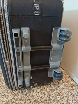 Maleta grande de viaje ROYAL POLO. Está en buenas