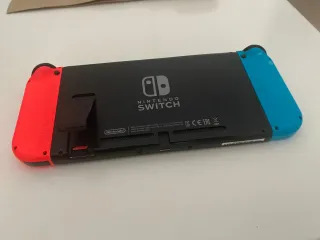 Nintendo Switch + Custodia + Controller Pro+4giochi