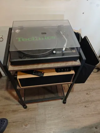 Tocadiscos Sanyo Vintage