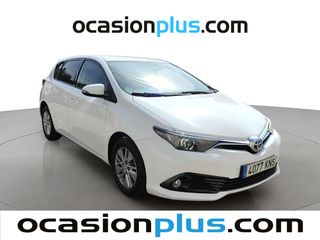 Toyota Auris 140H Hybrid Business 100 kW (136 CV)