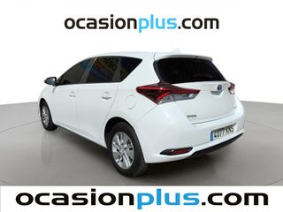 Toyota Auris 140H Hybrid Business 100 kW (136 CV)