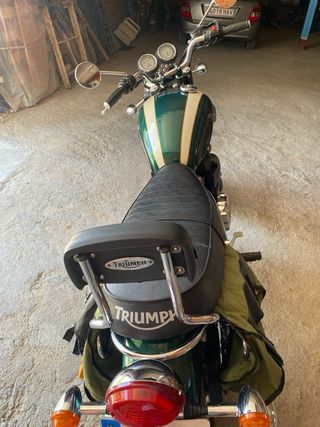 Triumph Bonneville T100 2009