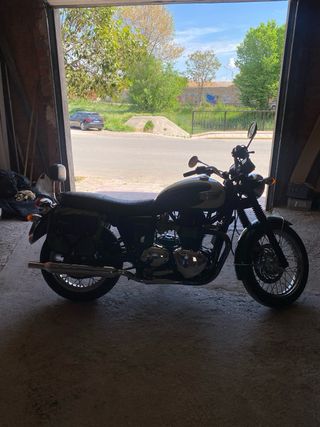 Triumph Bonneville T100 2009