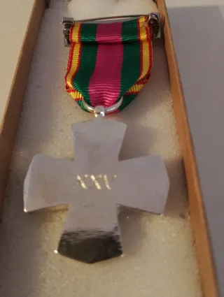 Medalla Cruz dedicación policial 25 años plateada