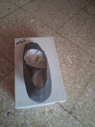 Tacones nuevos talla 38 y ropa nueva y segunda man