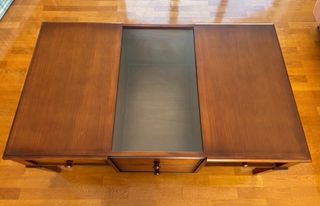 Mesa centro madera vitrina y cajones