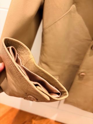 Chaqueta de piel beige. Talla 38