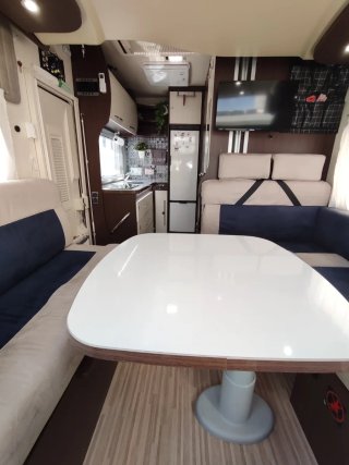 AUTOCARAVANA Benimar 481  SOLO 6 METROS IMPECABLE!