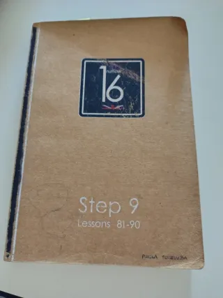 Libro inglés academia Sixteen. Step 9