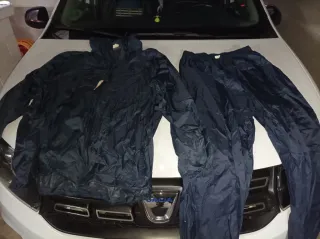 Conjunto chubasquero motorista azul