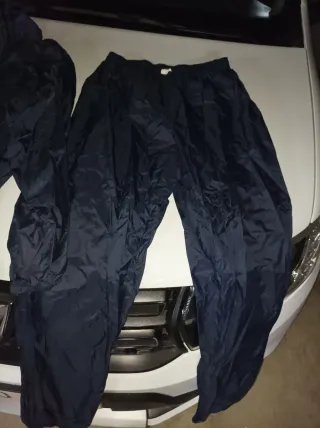 Conjunto chubasquero motorista azul