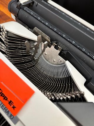 Máquina de escribir Olivetti Lettera 10