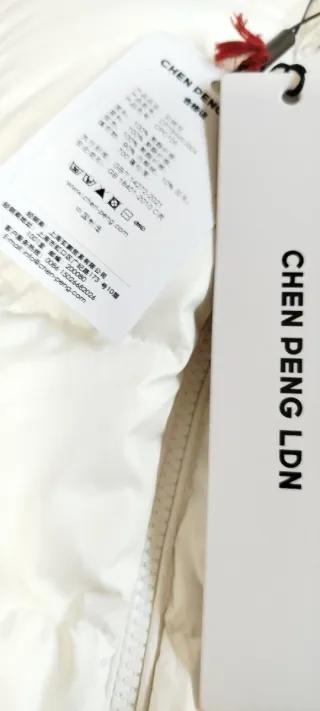 Plumífero Chen Peng London blanco