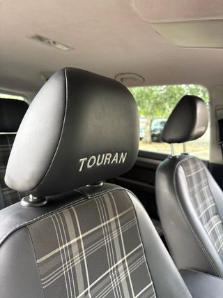 Volkswagen Touran 2011