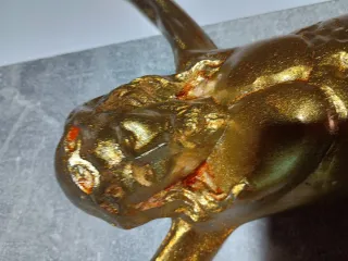 Cristo Dorado Figura Metálica