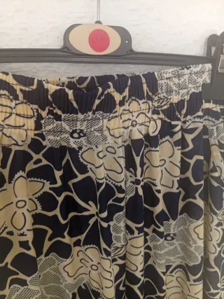 Pantalones elásticos estampados