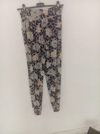 Pantalones elásticos estampados