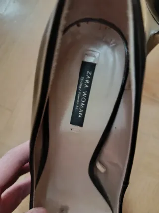 Zapatos de tacón Zara negros