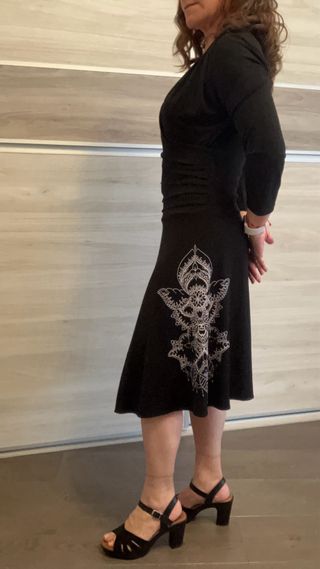 Vestido Desigual Negro con Estampado