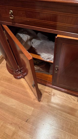 Recibidor de madera estilo clásico