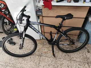 Bicicleta GT Avalanche 3.0