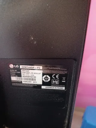 TV LG 14 Negra con soporte