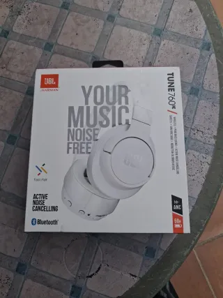 Caja vacía auriculares JBL TUNE 760NC