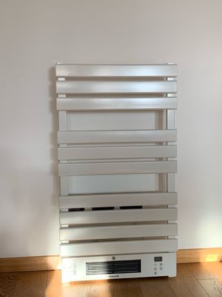 Asciugamani elettrico bianco