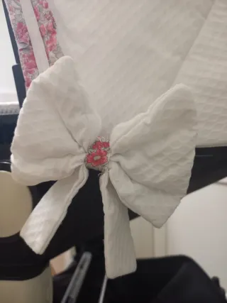 Colchoneta y Capota Blanca de Piqué Rosy Fuentes