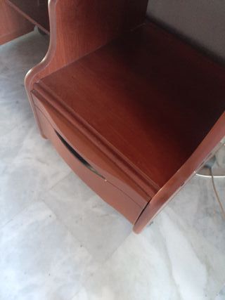 Mesa de ordenador de madera
