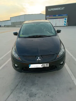 Mitsubishi Grandis 2007