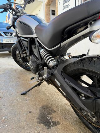 Ducati Scrambler Icon 800 impecable