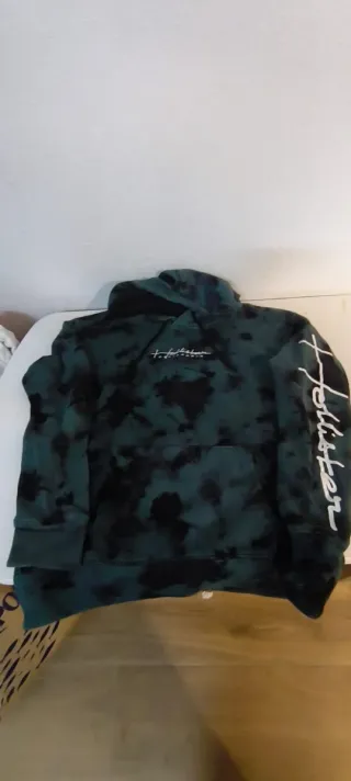 Sudadera Hollister Tie-Dye Verde y Negra