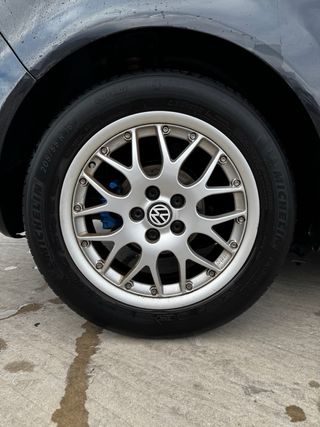 Volkswagen Golf 2003