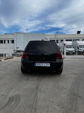 Volkswagen Golf 2003