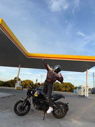 Moto benelli leoncino 250  Scrambler