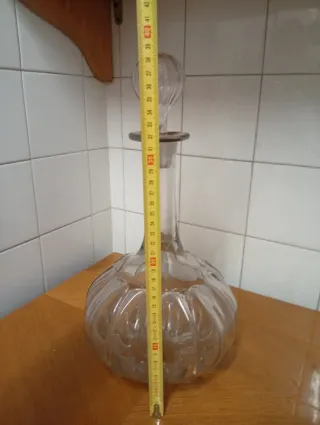 Botella de licor vintage de cristal