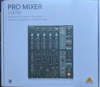 Mesa de Mezclas Behringer DJX750 NUEVAcon garantia