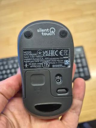 Teclado y Ratón Logitech Silent Touch Bluetooth