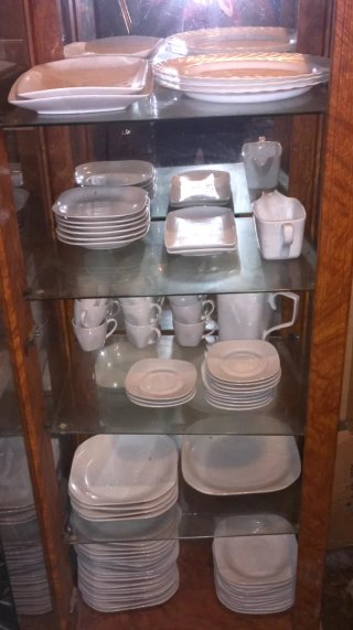 Juego platos porcelana blanca estilo bávaro