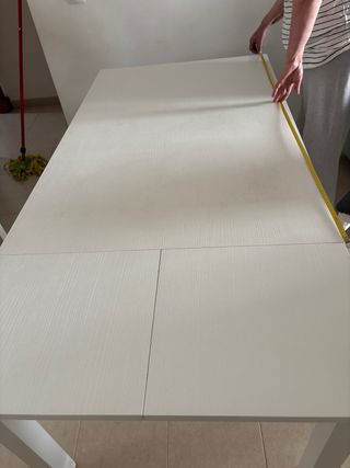 Mesa de comedor y 4 sillas