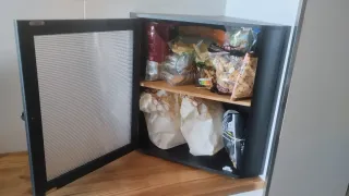 Panera de madera, mueble auxiliar.