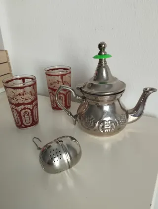 Tetera Marroquí Fátima + 2 Vasos + Bola
