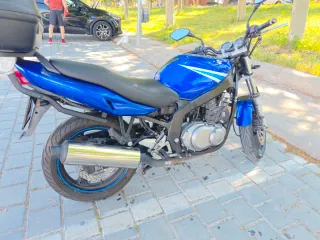 Suzuki GS 500 Azul