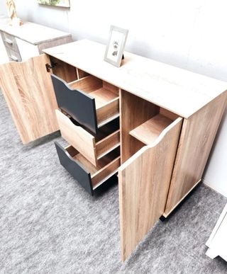 Aparador de madera moderno